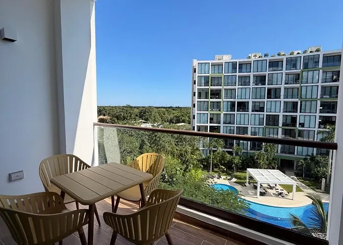 Paradise In A Rainforest Reserve B 503