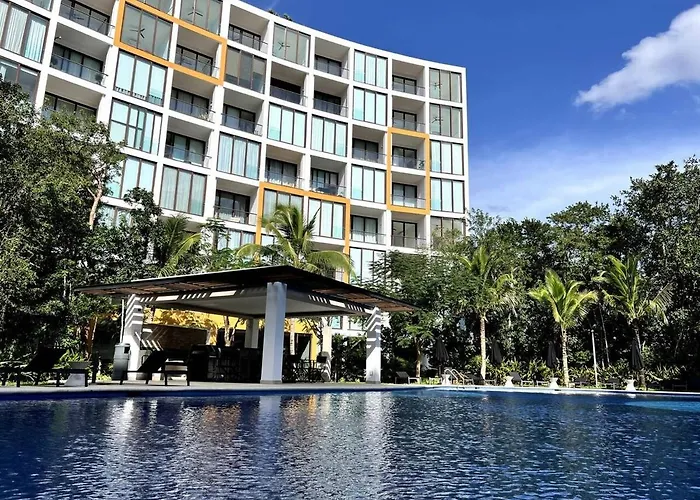 Paradise In A Rainforest Reserve B 503 *